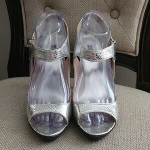 MICHAEL Michael Kors Silver Stilettos 8M